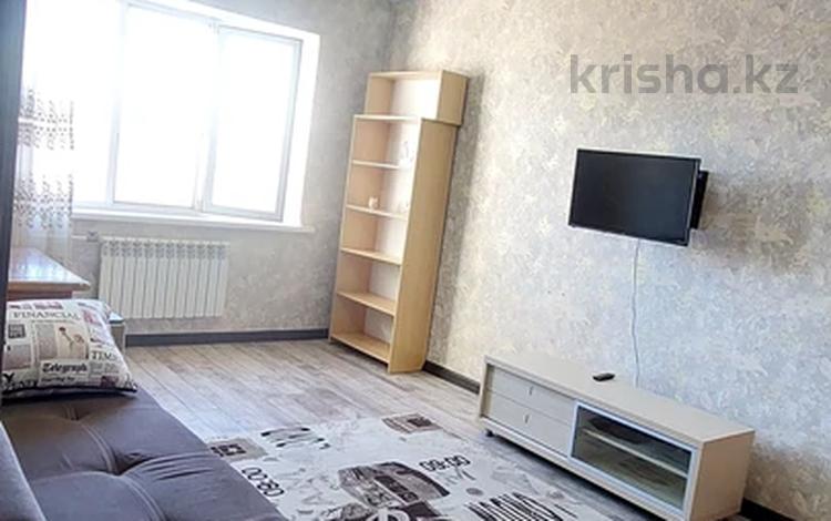 1-бөлмелі пәтер · 40 м² · 7/9 қабат, Толеби 143 — Муканова, бағасы: 250 000 ₸ в Алматы, Алмалинский р-н — фото 2