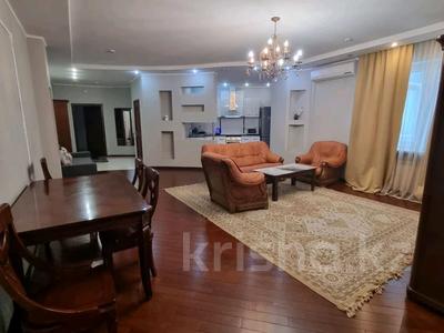 Аренда квартир посуточно в Алматы: 4-комнатная квартира · 150 м² · 17/23 этаж, Абылай хана 92 — Абылай хана-Кабанбай батыра за 35 000 〒 4-комнатная квартира · 150 м² · 17/23 этаж, Абылай хана 92 — Абылай хана-Кабанбай батыра за 35 000 〒 в Алматы, Алмалинский р-н