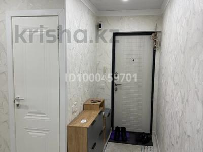 2-комнатная квартира · 57 м² · 2/5 этаж, 16-й микрорайон, 16-й микрорайон 1 — Жумабая Шаяхметова за 24 млн 〒 в Шымкенте, Аль-Фарабийский р-н