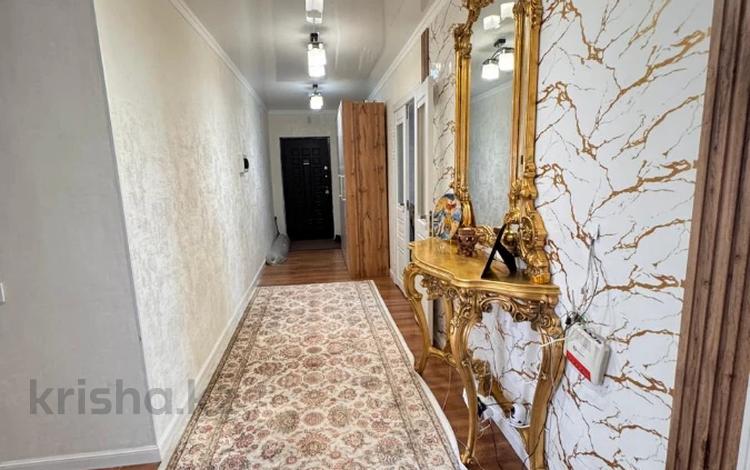 3-комнатная квартира · 124 м² · 14/17 этаж, мкр Мамыр-1 за 80 млн ₸ в Алматы, Ауэзовский р-н — фото 2