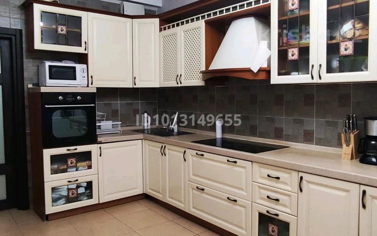 3-комнатная квартира · 126 м² · 17/30 этаж, Габдуллина 17 за 450 000 ₸ в Астане, р-н Байконур — фото 2