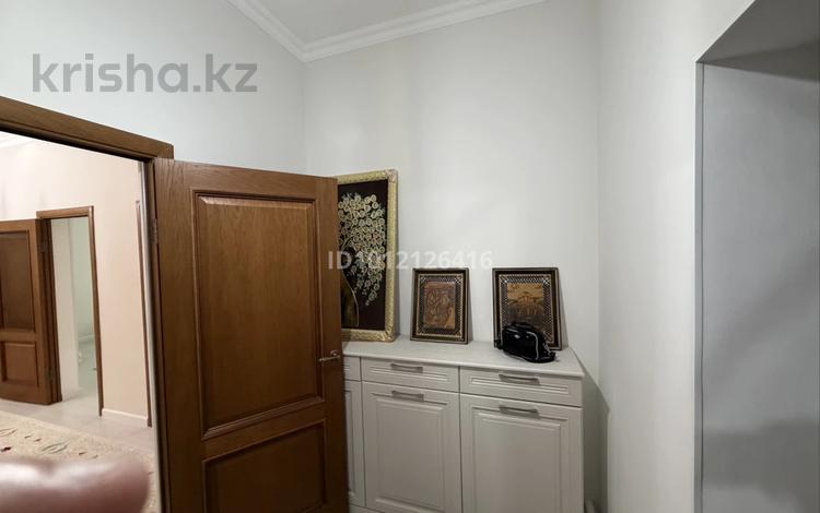 Отдельный дом · 4 комнаты · 204 м² · 12 сот., мкр Балауса, Ж. Ташенова 88 за 50 млн ₸ в Атырау — фото 2