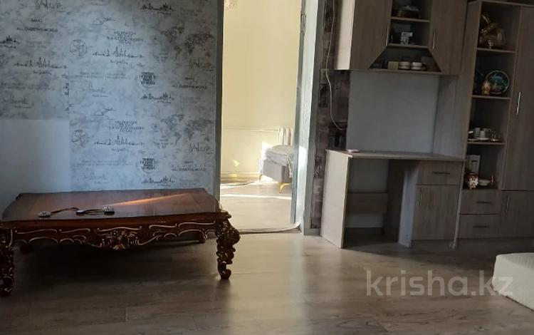 Жеке үй · 4 бөлме · 200 м² · 6 жүзд., Нурсая 8, бағасы: 500 000 ₸ в Алматы, Жетысуский р-н — фото 2