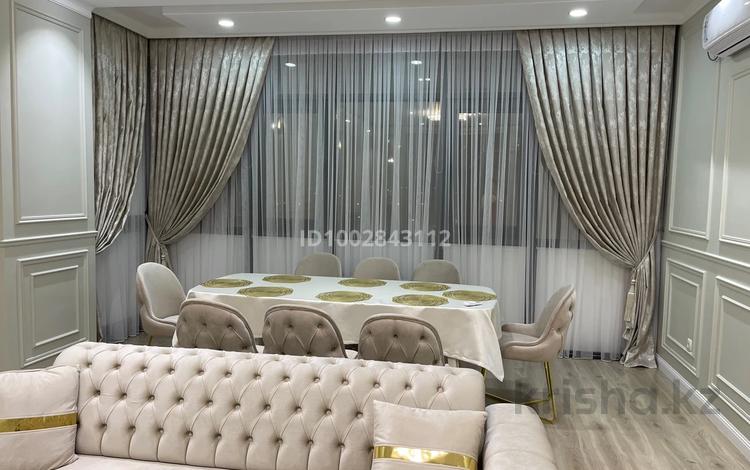 2-комнатная квартира · 100 м² · 6/10 этаж, Абая 26а за 550 000 ₸ в Атырау — фото 2