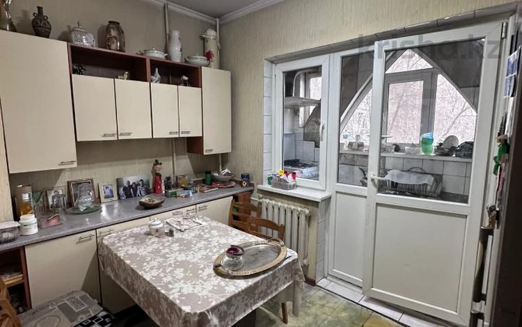 3-бөлмелі пәтер · 72 м² · 8/9 қабат, Ауэзова — Толе би, бағасы: ~ 58 млн ₸ в Алматы, Алмалинский р-н — фото 2