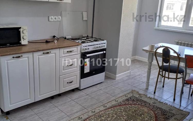 1-комнатная квартира · 41 м² · 8/11 этаж, 20-й мкр 12 — Триумфальной арки за 13.5 млн ₸ в Актау — фото 2
