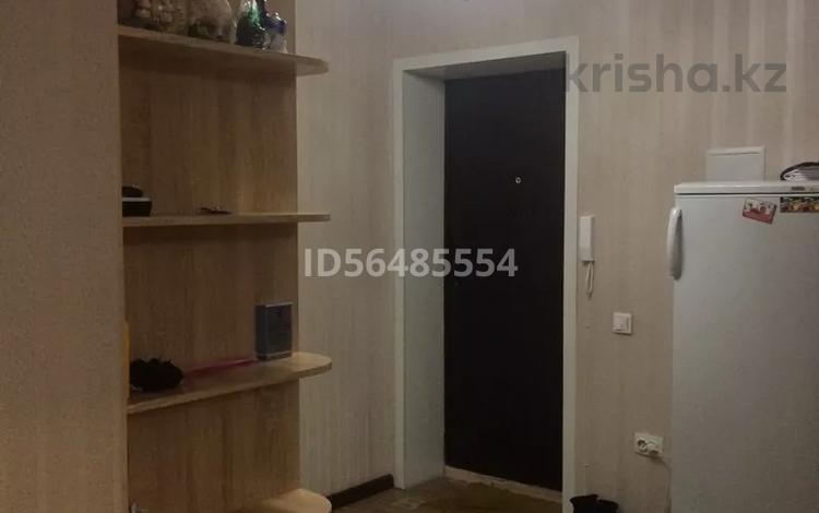 3-бөлмелі пәтер · 70.1 м² · 4/12 қабат, 15 микрорайон 22 — Ауезова, бағасы: 40 млн ₸ в Семее — фото 2