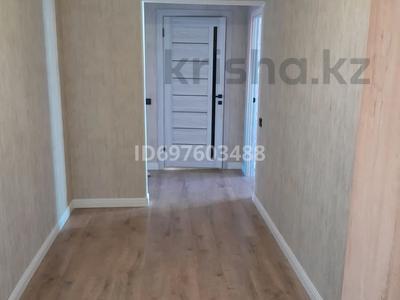 3-бөлмелі пәтер, 92 м², 6/9 қабат ай сайын, E 511 38 көшесы 173, бағасы: 400 000 〒 в Астане, Есильский р-н