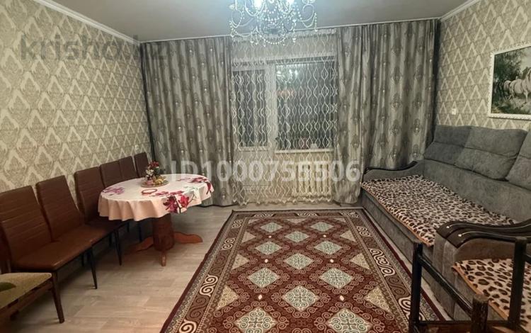 2-комнатная квартира · 58 м² · 2/5 этаж, Первомайская 32А — 14 микрорайон за 200 000 ₸ в Семее — фото 2