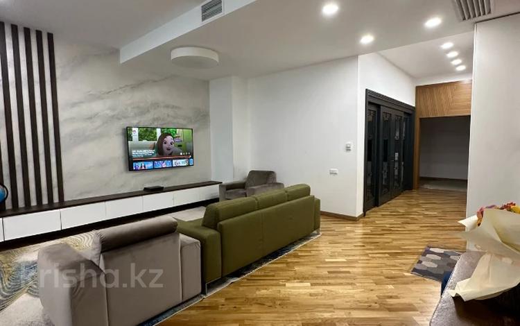 4-комнатная квартира, 141 м², 4/8 этаж, Арайлы 12 за 120 млн 〒 в Алматы, Бостандыкский р-н — фото 2