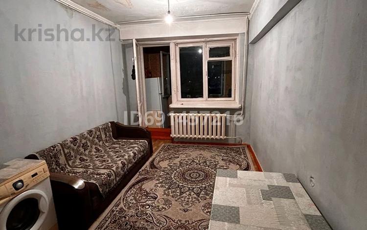 1-комнатная квартира, 20 м², 5/5 этаж помесячно, мкр Тастак-2 206Б — Ауезова райымбека