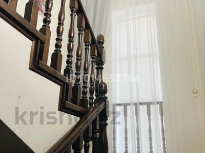 Жеке үй · 7 бөлме · 252 м² · 10 жүзд., Кенесары хана, бағасы: 300 000 ₸ в Актобе, жилой массив Акжар-2