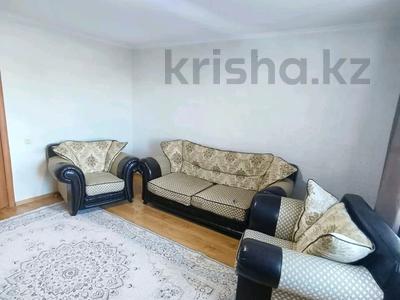 3-бөлмелі пәтер · 85 м² · 2/5 қабат, Кабанбай батыр 105/1, бағасы: 300 000 ₸ в Астане, Есильский р-н