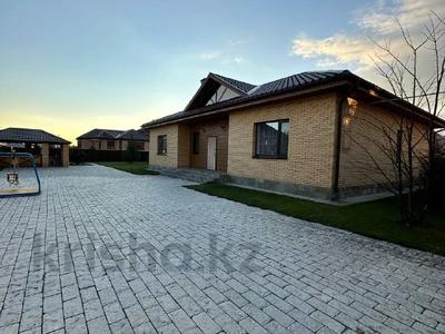 Отдельный дом · 4 комнаты · 160 м² · 12.8 сот., Тепличная за 150 млн 〒 в 