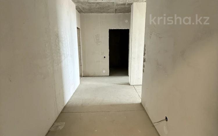 3-бөлмелі пәтер · 70 м² · 5/9 қабат, мкр Нурсая, Абулхайр-хана 69/4, 69/5, бағасы: 34.1 млн ₸ в Атырау — фото 2