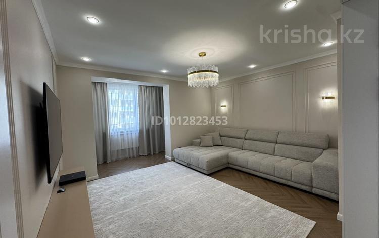 3-комнатная квартира · 100 м² · 10/15 этаж, мкр Жетысу-3 — Абая-Момышулы-Саина за 78 млн ₸ в Алматы, Ауэзовский р-н — фото 2