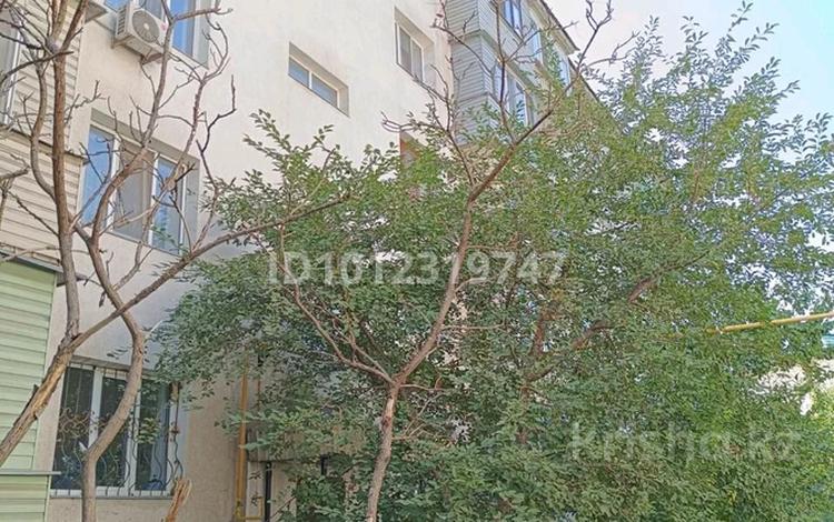 2-бөлмелі пәтер · 62 м² · 5/5 қабат, Колдасова 19 А — Батталханова, бағасы: 27.7 млн ₸ в  — фото 2