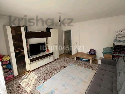 Часть дома · 2 комнаты · 57 м² · 1 сот., мкр Айгерим-1, Азаттық 25 — Жолдың бойында орналасқан за 20 млн ₸ в Алматы, Алатауский р-н