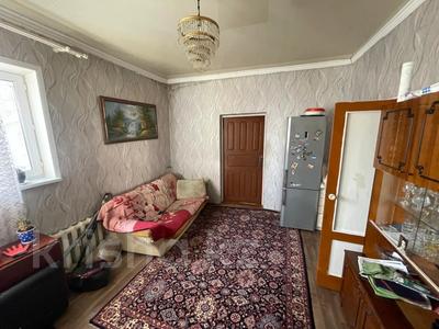 Продажа домов и дачи в Карагандинской обл.: Отдельный дом · 5 комнат · 100 м² · 14 сот., Байтурсынова 5 за 21 млн 〒 Отдельный дом · 5 комнат · 100 м² · 14 сот., Байтурсынова 5 за 21 млн 〒 в Уштобе