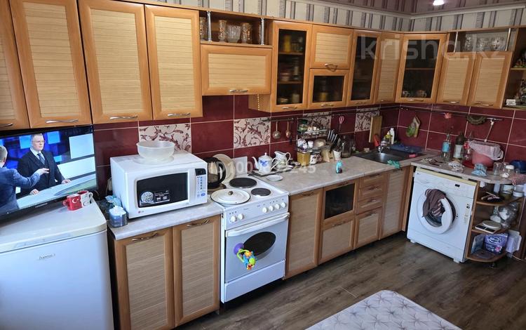 3-комнатная квартира · 80 м² · 2/5 этаж, Муткенова 52 за 22 млн 〒 в Павлодаре — фото 24
