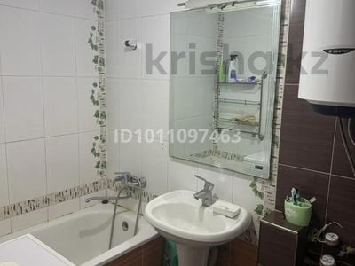 3-комнатная квартира · 65 м² · 4/5 этаж, мкр Юго-Восток, 28й микрорайон 24 за 200 000 〒 в Караганде, Казыбек би р-н