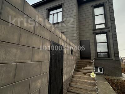 Отдельный дом · 6 комнат · 225 м² · 3.3 сот., мкр Кунгей — Алтайбаева 43 за 44 млн ₸ в Караганде, Казыбек би р-н