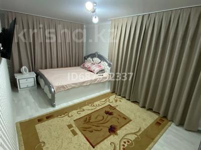 1-комнатная квартира · 32 м² · 4/4 этаж, Шанырак 25 — Напротив Евразийского банка за 2 000 〒 в Жанаозен