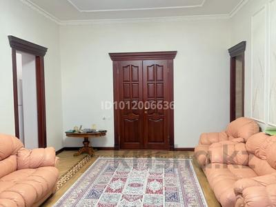 Отдельный дом · 4 комнаты · 650 м² · 10 сот., мкр Малый Самал за 2.5 млн ₸ в Шымкенте, Туран р-н