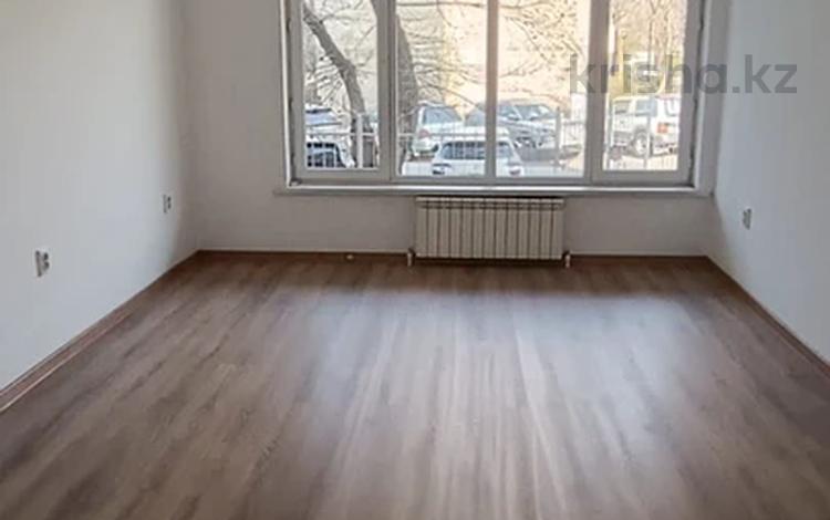 Еркін, кеңселер, медорталықтар мен дәріханалар, білім орталықтары, ойын-сауық, конференц-залдар, кабинеттер және жұмыс орындары · 140 м², бағасы: 910 000 ₸ в Алматы, Алмалинский р-н — фото 18