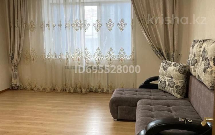 2-комнатная квартира · 78 м² · 3/9 этаж, мкр. Алтын орда, проспект Алии Молдагуловой 52 В за 200 000 ₸ в Актобе — фото 2