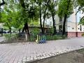 Свободное назначение, офисы, магазины и бутики, склады, общепит, салоны красоты, бани, гостиницы и зоны отдыха, фитнес и спорт, медцентры и аптеки, образование, развлечения, конференц-залы, кабинеты и рабочие места, студии · 165.5 м² за 3 млн ₸ в Алматы, Алмалинский р-н — фото 7