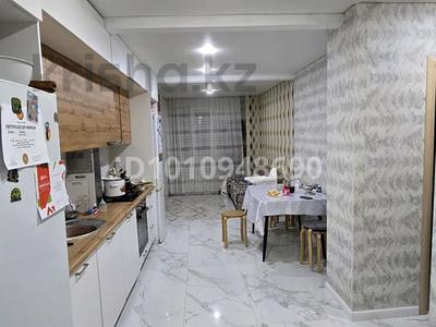 2-комнатная квартира · 75.5 м² · 5/9 этаж, мкр 12 за 25.5 млн 〒 в Актобе