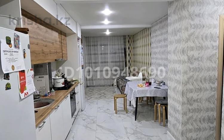 2-комнатная квартира · 75.5 м² · 5/9 этаж, мкр 12 за 25.5 млн 〒 в Актобе — фото 2