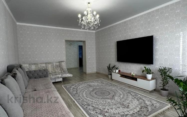 3-бөлмелі пәтер · 96.3 м² · 6/6 қабат, мкр. Алтын орда, шокая, бағасы: 29 млн ₸ в Актобе — фото 2