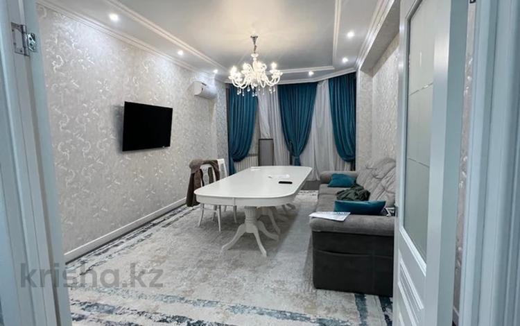 3-комнатная квартира · 120 м² · 5/14 этаж, 17-й мкр 6 за 500 000 ₸ в Актау — фото 2