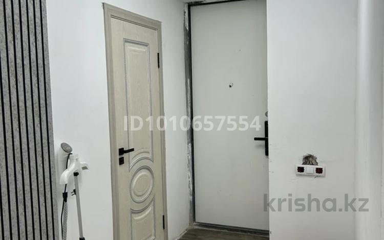 3-бөлмелі пәтер · 76 м² · 2/2 қабат, Жамбыл 9 — Акжол кафе артында, бағасы: 12 млн ₸ — фото 2