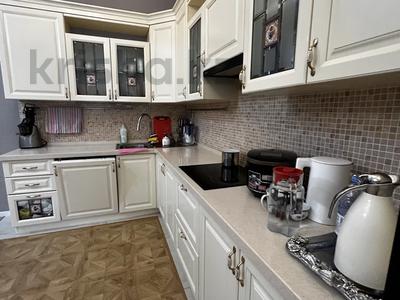 Үйдің бір бөлігі · 4 бөлме · 270 м² · 3 жүзд., Мирас ш/а., Аскарова 164 — КГ «Солнечная долина», бағасы: ~ 250.5 млн ₸ в Алматы, Бостандыкский р-н