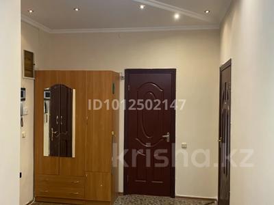 3-комнатная квартира · 99.2 м² · 4/18 этаж, Габдуллина 18 — Пересечение улицы Кенесары за 45 млн ₸ в Астане, р-н Байконур