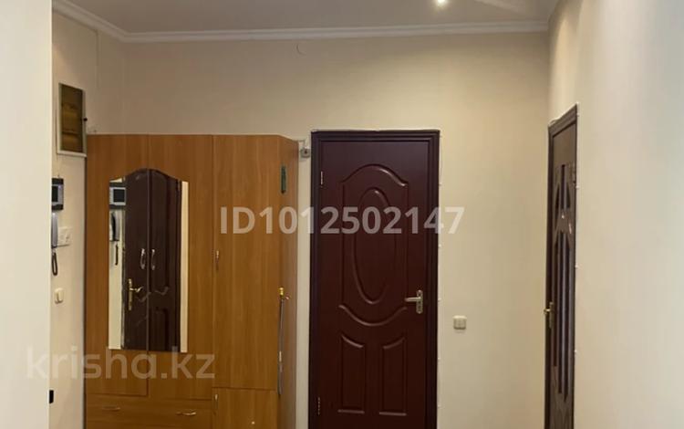 3-бөлмелі пәтер · 99.2 м² · 4/18 қабат, Габдуллина 18 — Пересечение улицы Кенесары, бағасы: 45 млн ₸ в Астане, р-н Байконур — фото 3