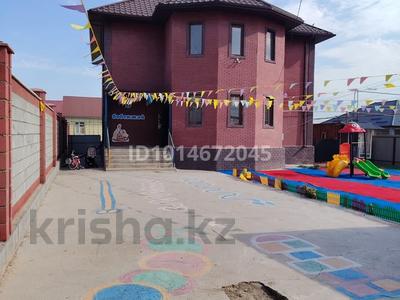 Отдельный дом · 6 комнат · 268 м² · 8 сот., мкр Боралдай (Бурундай) 5 — Бейбитшилик 5 за 70 млн ₸ в Алматы, Алатауский р-н