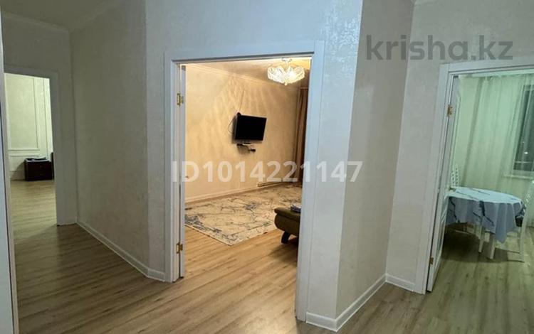 2-комнатная квартира · 80 м² · 7/10 этаж, Казыбек Би 40 — Пересечение улиц Есенберлина и Казыбек би за 25 000 ₸ в Усть-Каменогорске — фото 6