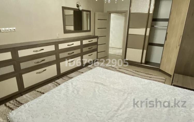 3-комнатная квартира · 85 м² · 2/5 этаж · помесячно, 12 26 — Рахимова, напротив Гор.больницы за 280 000 〒 в Таразе — фото 2