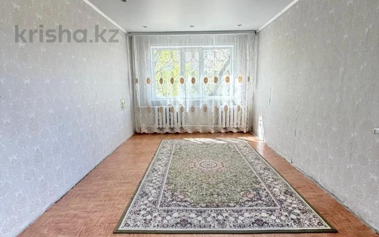 3-бөлмелі пәтер · 62.3 м² · 2/5 қабат, 1-Завокзальный тупик, бағасы: 15 млн ₸ в Уральске — фото 12