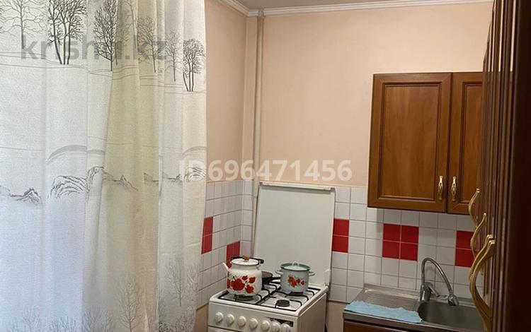 3-бөлмелі пәтер, 60 м², 1/2 қабат, мкр Таугуль, Мкр Коржын 12 — Яссауи Жандосова, бағасы: 35 млн 〒 в Алматы, Ауэзовский р-н — фото 2