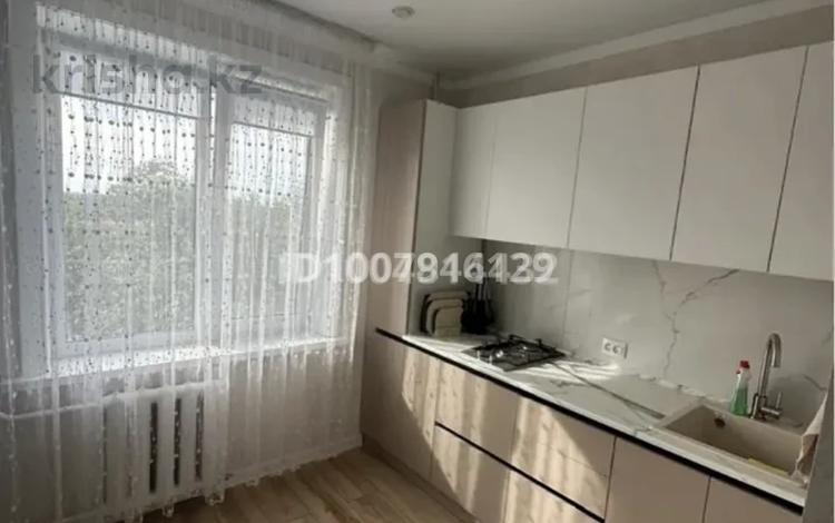 1-комнатная квартира · 35 м² · 6/9 этаж, Хоменко 2 — 20 микрорайон за 17.6 млн 〒 в Петропавловске — фото 14