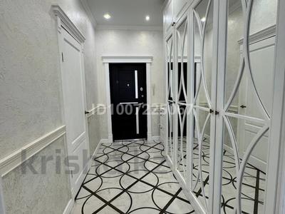 4-комнатная квартира · 140 м² · 8/9 этаж, Камзина 41/1 за 70 млн 〒 в Павлодаре