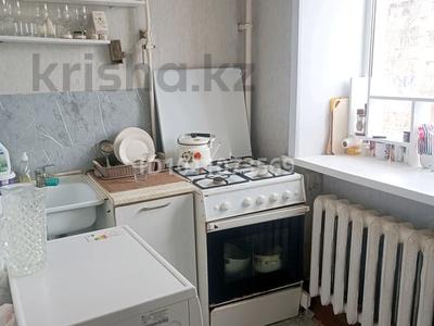 1-бөлмелі пәтер · 34 м² · 3/3 қабат, Жунисова 78 — Рядом дом Карева, бағасы: 10 млн ₸ в Уральске, мкр Школьник