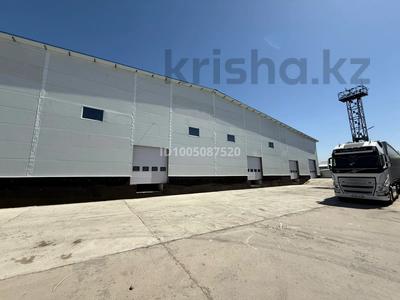 Еркін, кеңселер, қоймалар · 2200 м², бағасы: 7.7 млн 〒 в Боралдае (Бурундай), мкр Водник-2