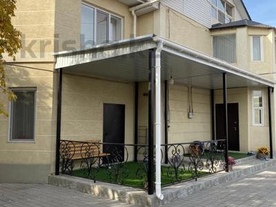 Продажа домов и дачи в Алматинской обл.: Отдельный дом · 7 комнат · 242.2 м² · 16 сот., Донбаева 44 за 65 млн 〒 Отдельный дом · 7 комнат · 242.2 м² · 16 сот., Донбаева 44 за 65 млн 〒 в Жамбыле