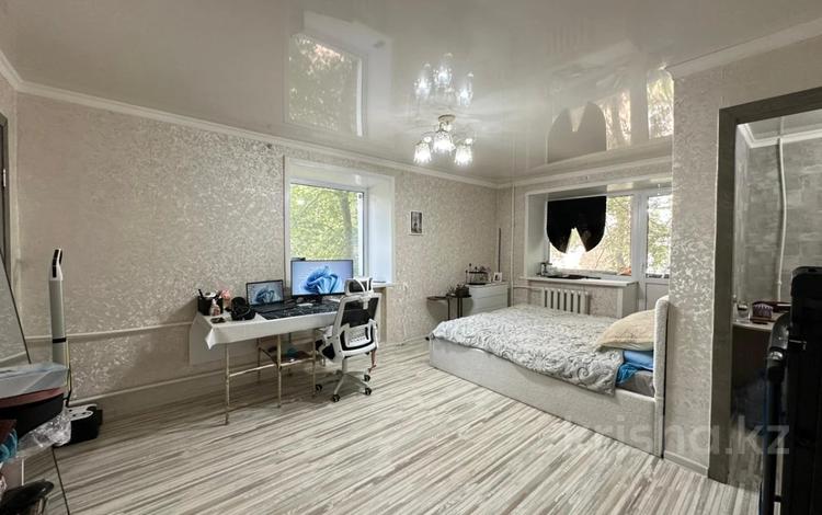 1-комнатная квартира · 30 м² · 2/5 этаж, мкр Новый Город, Лободы за 14.6 млн ₸ в Караганде, Казыбек би р-н — фото 2